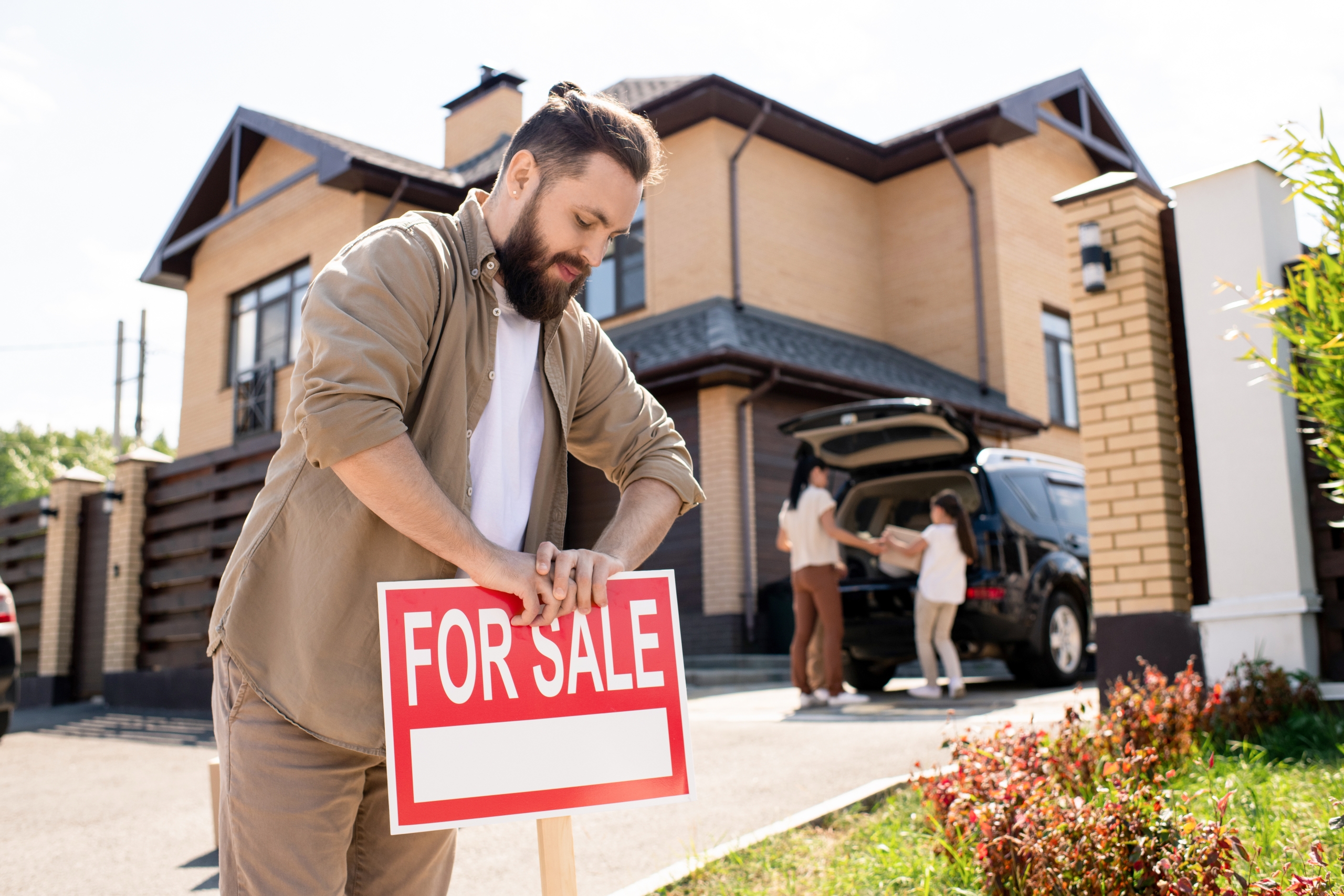 Struggling to Sell Your House? Here’s What You Need to Know